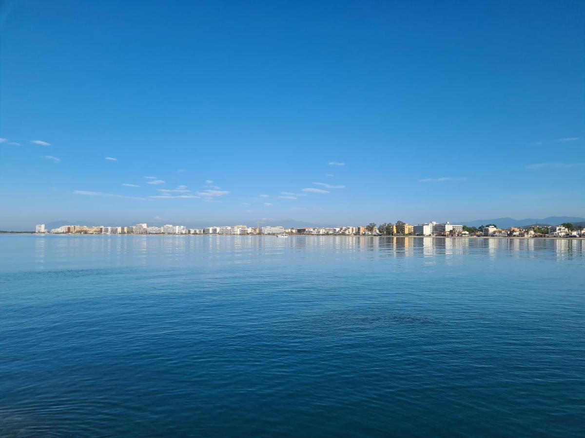 רוזס Acogedor Apartamento Vistas Al Mar מראה חיצוני תמונה